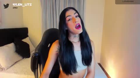 litz_81 online show from October 7, 11:06 pm