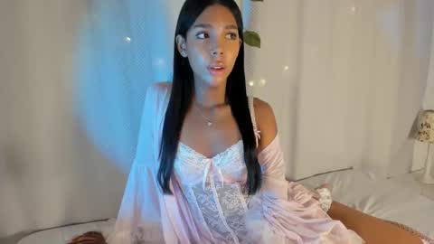 Liz Grant online show from November 21, 10:55 pm