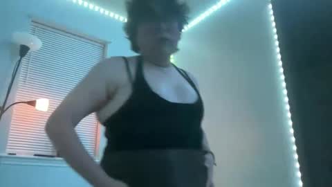 Lizzy online show from May 5, 3:01 am