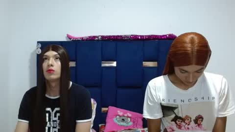 lolabloomx online show from February 1, 2:10 am