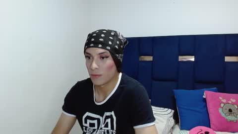 lolabloomx online show from June 17, 2:45 am