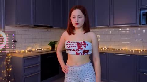 Lola online show from March 9, 4:11 pm