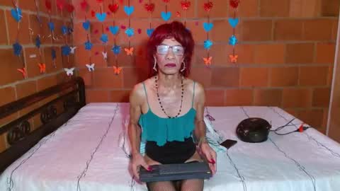 Lorena Capelli online show from October 3, 11:21 am