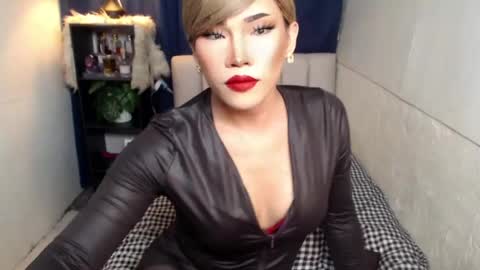 STWEET LINA online show from July 15, 11:10 pm