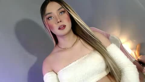 lovers moon22 online show from February 3, 11:15 pm