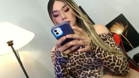 lovers moon22 online show from September 10, 3:00 pm