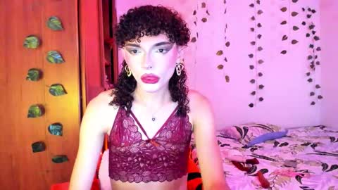 Snapshot of lucianromeo17 chatting on October 5, 4:24 am Lucy or Lucian 3 Come to my social Links3   online show from October 5, 4:24 am