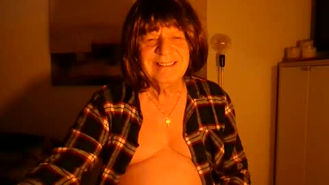 Luclovestops online show from January 18, 4:31 am