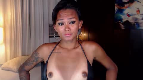 AdriannaFowks online show from April 24, 4:15 am