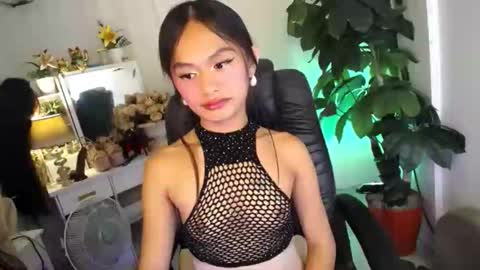 Cutie Yassie online show from February 2, 7:02 pm