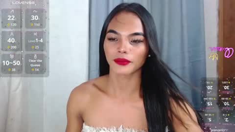 Divina online show from August 4, 5:52 pm