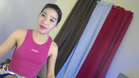 madalina1992 online show from March 5, 10:37 pm