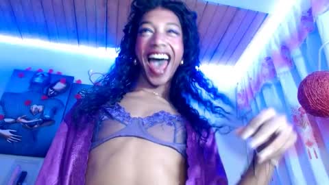 Bella Maidi online show from February 19, 10:45 am