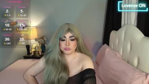 majestydannaxx online show from March 16, 5:55 am