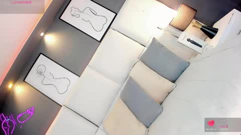 manellyksparklee online show from April 23, 1:35 pm