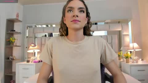 mariiahneedles online show from April 11, 5:13 am