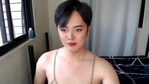 Snapshot of marikosue01 chatting on February 4, 6:14 am marikosue online show from February 4, 6:14 am