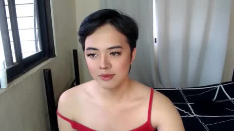 Snapshot of marikosue01 chatting on February 9, 5:50 am marikosue online show from February 9, 5:50 am