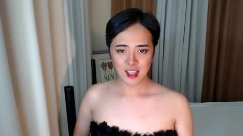 Snapshot of marikosue01 chatting on February 22, 12:41 pm marikosue online show from February 22, 12:41 pm