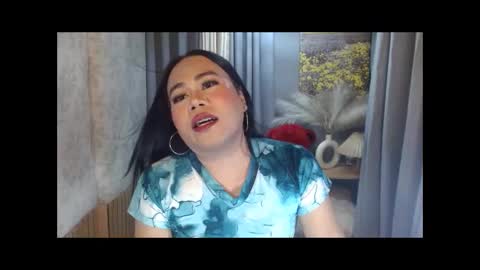 LEAH online show from April 21, 5:08 pm