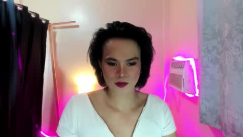 maxine_fucks online show from December 4, 8:46 pm