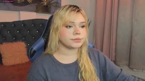 Maxine Minx online show from February 3, 11:09 am