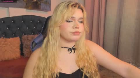 Maxine Minx online show from February 5, 11:12 am