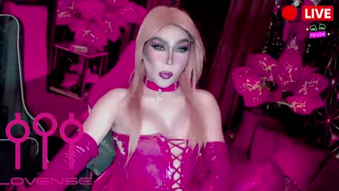 THE QUEEN ALPHA   Queen Medusa Prey online show from April 28, 7:46 am