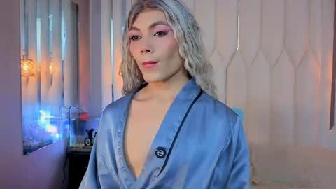 megan do santos online show from June 1, 7:26 pm
