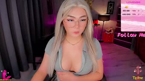 miss devil online show from December 4, 10:14 pm