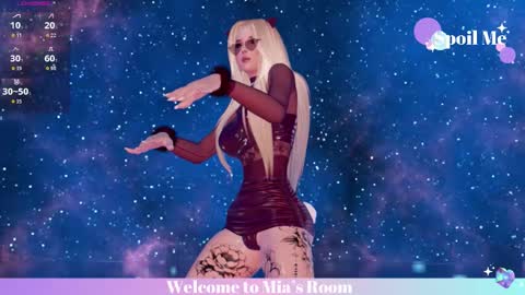 Mia online show from February 23, 5:38 pm