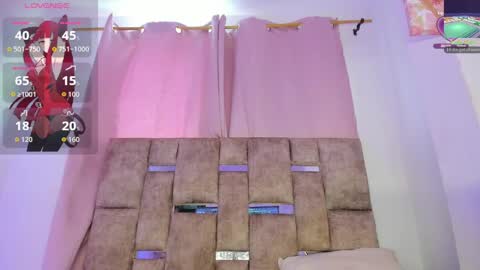 mia_royal online show from April 10, 7:08 pm