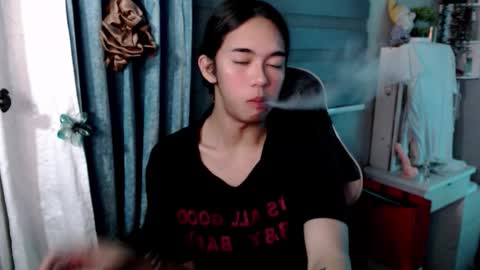 Mia online show from March 2, 7:10 pm