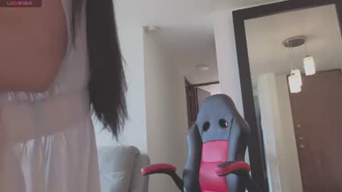 Mia online show from June 30, 3:12 pm