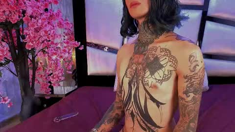     online show from March 7, 3:07 pm