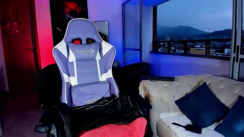 Sophie Cardenas ..... independent model online show from February 20, 11:07 pm