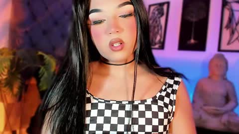 miss_zz online show from April 21, 5:30 pm