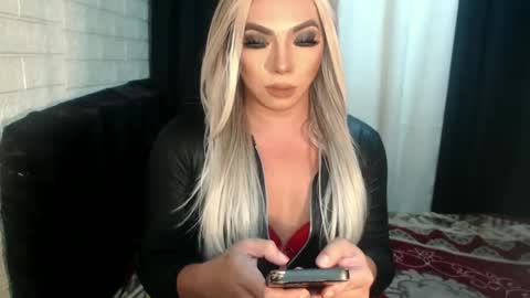 AIRA online show from December 5, 5:12 pm