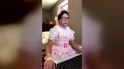 Nicole Smith online show from July 25, 10:29 pm