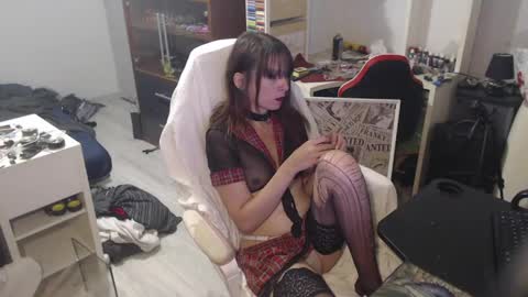 missthon online show from April 19, 7:53 am