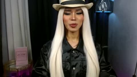 Snapshot of misstransstella69 chatting on October 6, 8:14 am Stella online show from October 6, 8:14 am