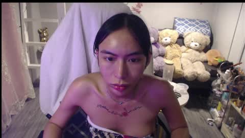 ELYSE A SIMPLE GIRL online show from April 10, 1:28 pm