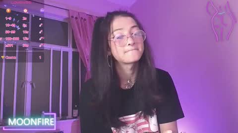 Snapshot of moonfiredance chatting on February 17, 7:58 am Nicky  online show from February 17, 7:58 am