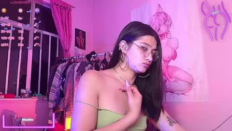 Snapshot of moonfiredance chatting on September 13, 3:34 am Nicky  online show from September 13, 3:34 am