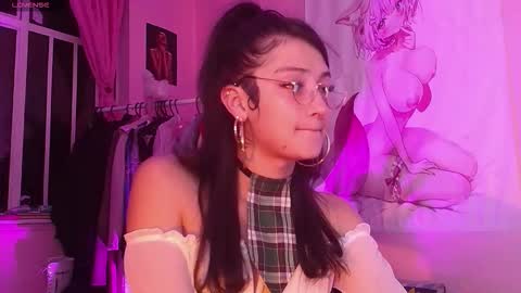 Snapshot of moonfiredance chatting on October 11, 4:48 am Nicky  online show from October 11, 4:48 am