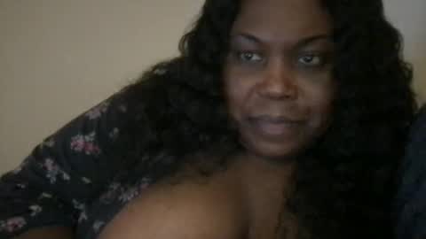 Snapshot of msjonemillion chatting on September 13, 4:18 am Chocolate  Candy   Stick online show from September 13, 4:18 am