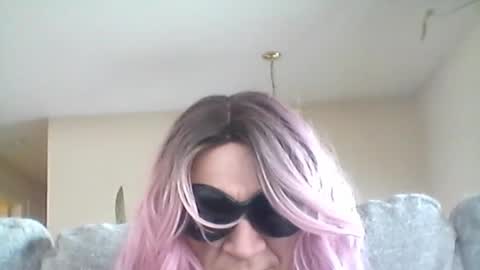 nadia_crivello online show from December 15, 8:03 pm