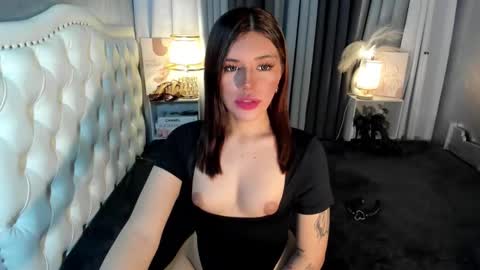 Snapshot of naughty_annaxx chatting on October 2, 1:50 am Anna online show from October 2, 1:50 am