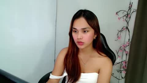 ELISE online show from February 11, 2:03 pm