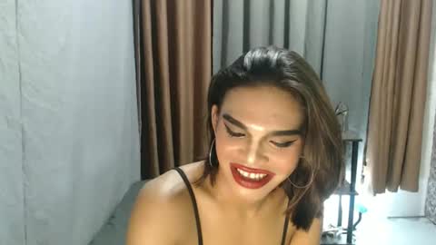 neomi online show from April 22, 6:59 pm